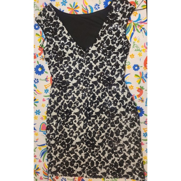 GUESS Women's Cocktail Dress Size 10 Black Silver Cheetah Sequin Mini Sh… - Picture 3 of 10